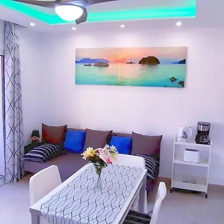 Playa Del Duque - Luxury - 2 Bedrooms 2 Baths Apartamento *